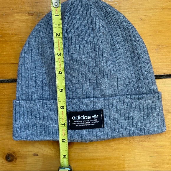 NEW adidas Women's Gray Ribbed Beanie One Size NWOT - Picture 4 of 6